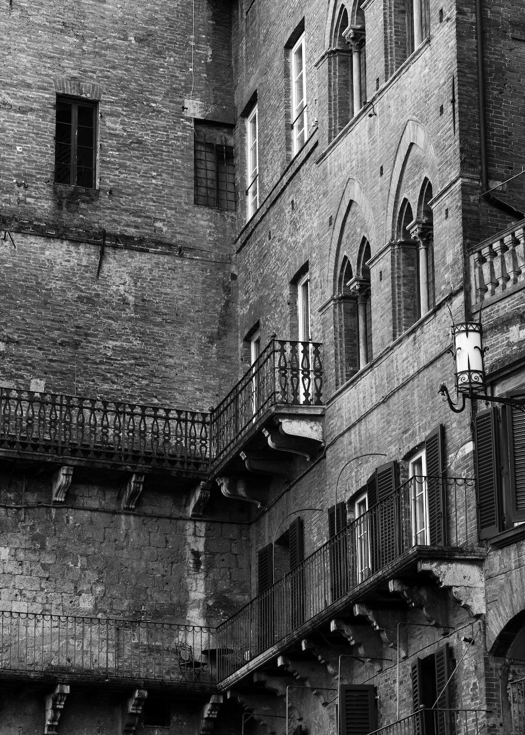 “Old walls of Siena” • Siena, Italy. • Shot with Tamron 28-200mm. ISO 250, 1/160 sec, f/6.3, 98mm